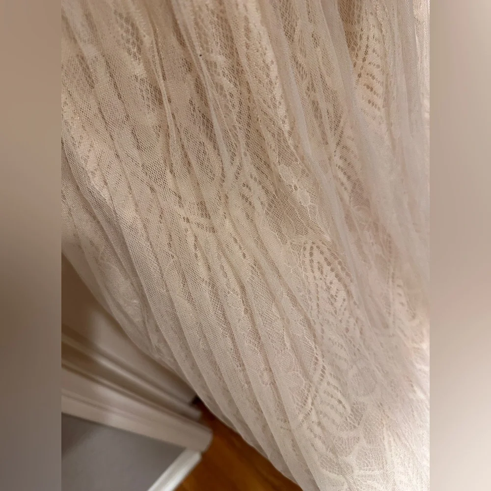 Laced midi light pink skirt - Picture 4 of 4